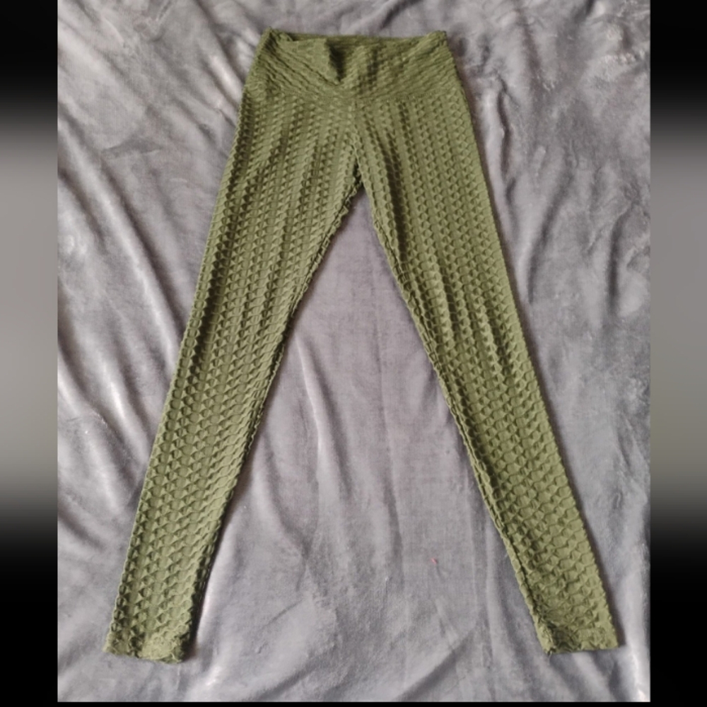 Olive Textured Leggings